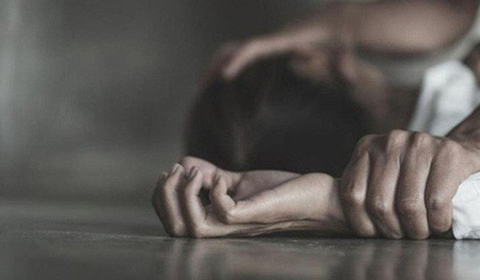 (Sex Viet) Hiếp dâm em dâm giữa đường sướng run bần bật
